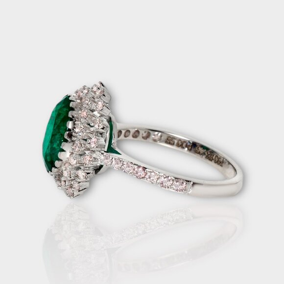 Emerald Engagement Ring - Picture 4 of 9